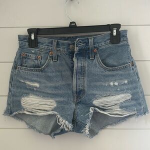 Women’s Levi shorts